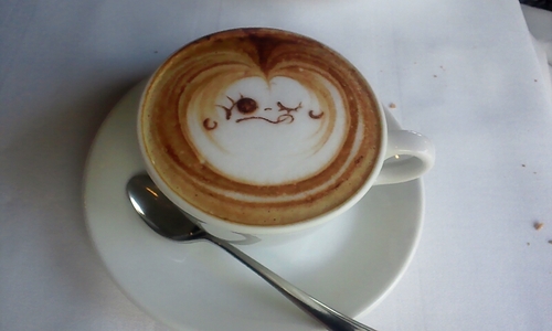 I live in Osaka. I like reading, listenig to music, cooking, taking photoes. Please follow me^^