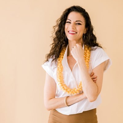 @KITV4 weather, Emmy Nominee, Murrow Award, Hilo girl, Mom of 3, Miss Hawaii ‘05, Volunteer CPR teacher, #13 Apple Pod US - Social Sciences @MalikasPodcast Host