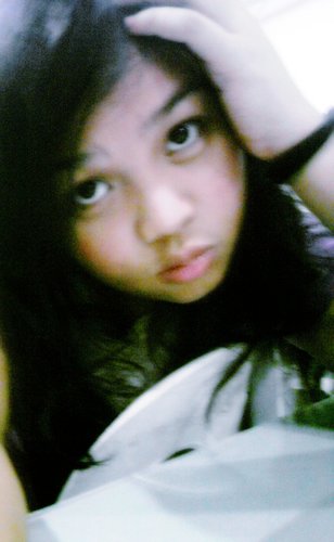 I'm friendly and nice to people who do the same....I love my family and I love YOU:)