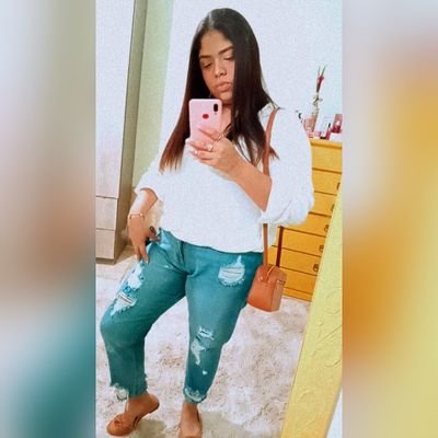 Não escolho,fui escolhido ⚫⚪
@Botafogo
🦋Ariana
🦋Estudante de enfermagem
🦋24 aninhos
🦋Dinda da Laura
🦋solteira
🦋021