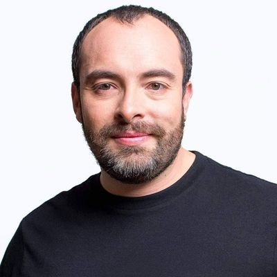 Aquí y solo aquí seguiré siendo periodista.
Hecho ya un cuarentón con privilegios.