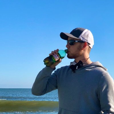 logan_white7's profile picture. Footy & UFC. Galatians 6:7 ⚫️⚪️