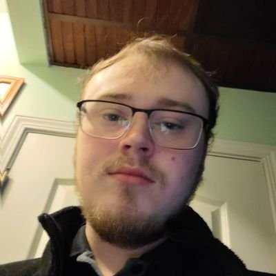 25 y/o content creator.
Come watch my streams!!!