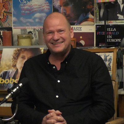 TV muziekprogramma vanuit de studio van Media Presentaties, presentatie Jan-Willem van den Akker iedere woensdagavond met actuele gasten op Dtv ziggokanaal 40