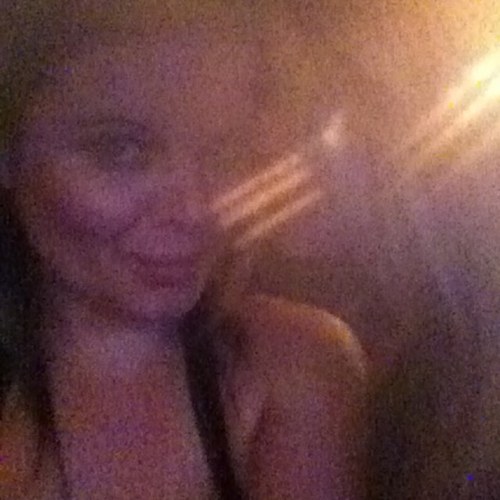 karls_'s profile picture. Love.