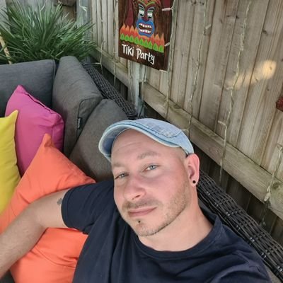 Monkeydal's profile picture. 39 year old gaymer 🏳️‍🌈..ps4 addict...psn monkey_dal. 🎮 Huge Tori Amos fan ❤ gardening fanatic 🌴🌻hubbies4ever arbie ❤