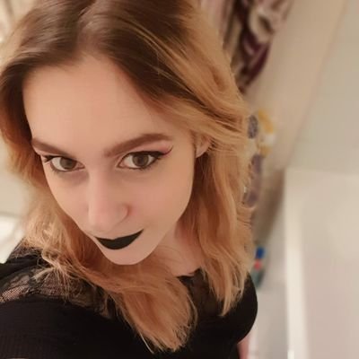 Head of Front @weweb_io
Vue lover, Flesh&Blood Player 
Stream on https://t.co/rmQgJcHqS7 (code)
and https://t.co/vj5ULSc70S (fab)
She/Her
French living in Bruxelles