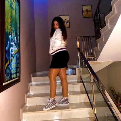 malakbouhnin's profile picture. Ouuuu!!!! I get them mad. My fauult 🖤