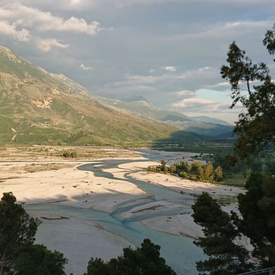 pinter_kurt's profile picture. Freshwater ecologist at BOKU university, Vienna, and organic farmer 🍀