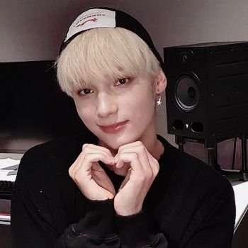 ☆゚.*・。huening kai has my whole heart。*♡✧*。
(she/her) ✿moarmy✿ nice to meet ya!:)