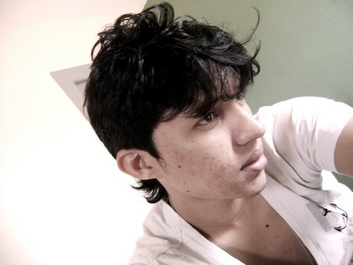 ► Leandro PoNtEs ◄  Conhecido como -_L é o_-  Colirio Oficial da Mamãe◄---► http://t.co/ADCO4uETXt •__•