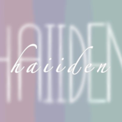 I am 18! I really like to make models of stuff that could be seen in royal high! I take pronouns them/he and my name is Haiiden