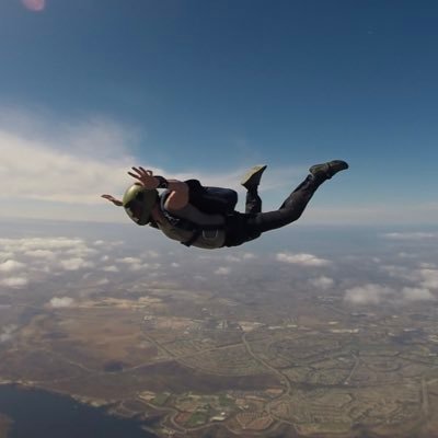 Skydive85's profile picture. Equity trader by sunrise, skydiver by sundown 🪂 Tesla owner and enthusiast, still love the smell of classic gas engines 🇺🇸