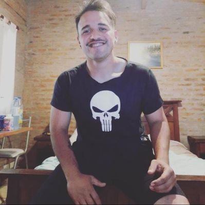 waallys's profile picture. La vida sin problemas es matar el tiempo a lo BOBO-