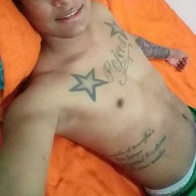Vivo en itagui soy 💯 % hetero