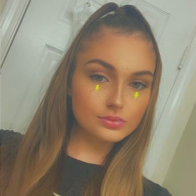 Scorpio ♏️ Bi 🌈 Artist 🎤🎶 New Account For My Favorite Music and My own songs! Astrology lover 💜✨