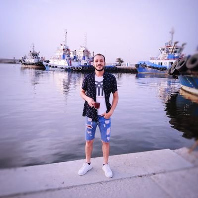 SOINJ1oIe6v84GC's profile picture. ‏حب ما تعمل عشان اصلا مفيش شغل