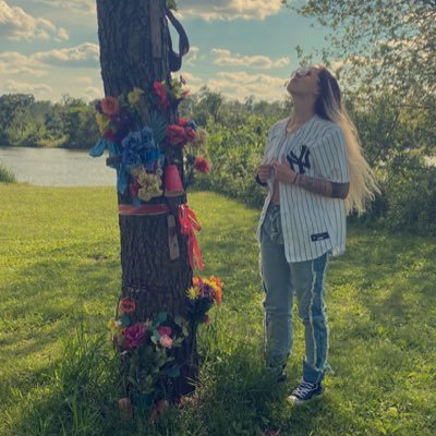 Tanea_Marie's profile picture. Different mindset. Different mentality. And fuck you if you doubted me.