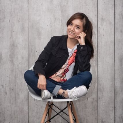 Mariellydlroy's profile picture. Atrévete y recuerda que es mejor arrepentirse que quedarse con las ganas