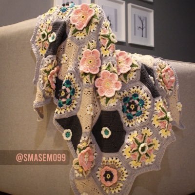 Smasem099's profile picture. ويبقى طموحي أن أصنع الجمال بكل أشكاله✨ هاوية لفن الكروشية والحرف اليدوية🌹 معلمة علوم حاسب سابقاً..مدربة معتمدة.. عضوة في فريق سُمو..مشرفة فريق التنظيم💕