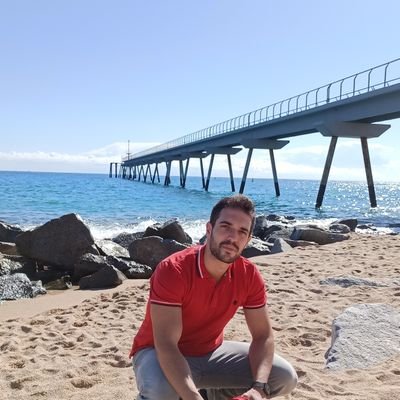 Politólogo. Máster en Políticas Sociales, Trabajo y Bienestar en UAB
Profesional especializado en Políticas sociales