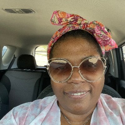 umekiaslee's profile picture. Live Laugh Love