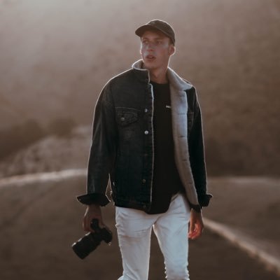 JaydenBeville's profile picture. Videographer. Mad Collingwood supporter 🖤🤍 Instagram @jay.bevs