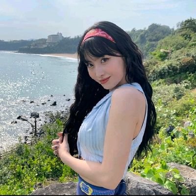 changskey's profile picture. #Felix - #Heachan : You're not clown you guys are the entire circus 


↠ she♡they