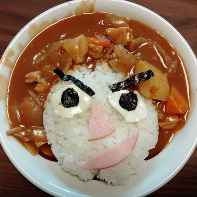 人形劇役者。腹話術もします。腹話術関係のつぶやき多めです。
★好きなもの/演芸・人狼・将棋(以上全てほぼ見る専)・三重県・伊勢市(故郷)。
★第3回F−1腹話術グランプリ・エンターテイメント部門ファイナリスト(決勝2位)
★人形劇や腹話術のお問い合わせはDMもしくは人形劇団どむならんまで。お気軽にどうぞ!