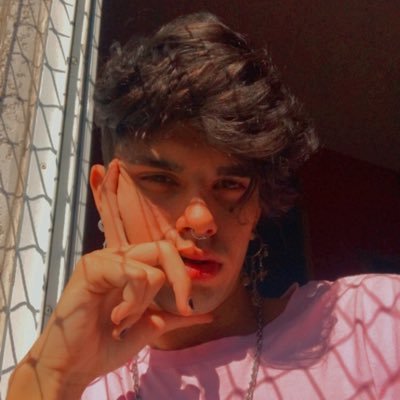 25 y . SP 📍 LIVE TODOS OS DIAS https://t.co/RmqLV5zCQD