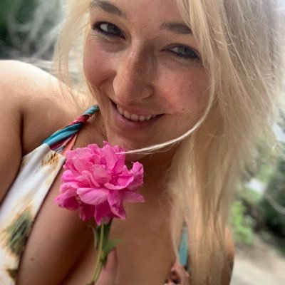 rmbennin's profile picture. 