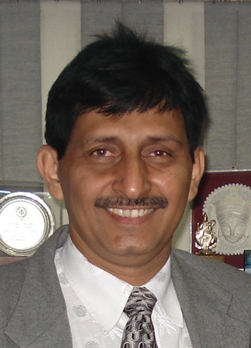 Dr. Manoj Khanna,Hair Transplant and Cosmetic surgeon based in Kolkata with Clinics in New Delhi, Mumbai,Dubai,Dhaka & other cities.Cricketer and tennis player