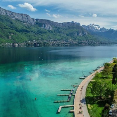 Lac d'Annecy ⛰️
Températures en direct 🌡️
Mise à jour toutes les heures 🕐

Propulsé par https://t.co/RSS9prnyhB 🚀