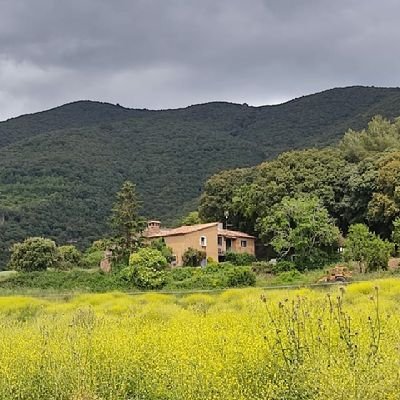 Punt de trobada d'associacions, empreses i particulars que treballen pel món rural, contra el despoblament i per la protecció del medi i el patrimoni.