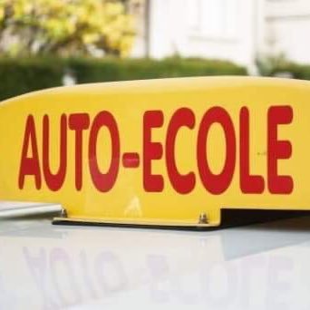 Ambassadeur cours2conduite 🚘 Passe ton permis sans perdre de temps et économise de l’argent. Si tu as des questions, n’hésite pas à me les poser !