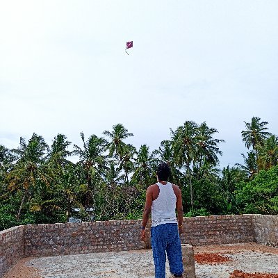 sanjv019's profile picture. Carpe diem✨

#homechef #structuralengineer #footballer #bibliophile