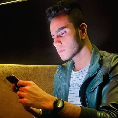 SaketHotwani's profile picture. Unexplainable Creature!!