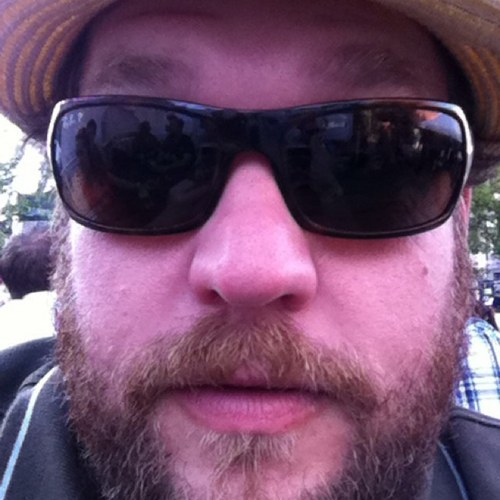 dmeanies's profile picture. musician dad optimist