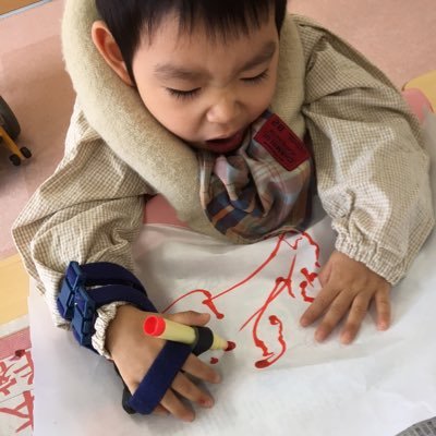 ぺこーなアイテムという身体にハンデがある子のアイテム作ってます。 産科医療補償制度を考える親の会で代表やってました。永田町に陳情しつこく行ってました。アイテムのホームページは下記リンクです。