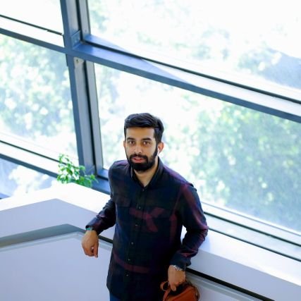 ما بر آن شدهایم تا سر بر میلهها بکوبیم. سرهای بیشماری خواهند شکست. اما عاقبت روزی میلهها میشکنند!