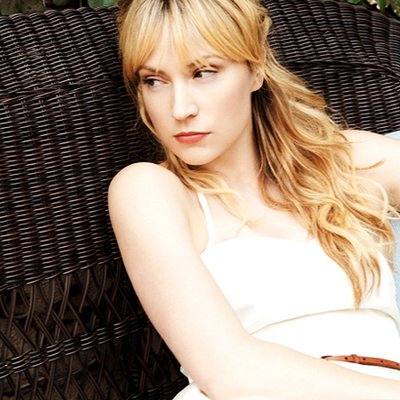 Beth riesgraf photos