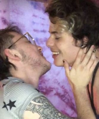 ftm couple 22 & 24 | he/him | 18+ just a couple bonus-hole-boys that like to fuck on camera 🥰 ✨PAY YOUR PORNSTARS✨ $transmasccouple OF below, no ppv