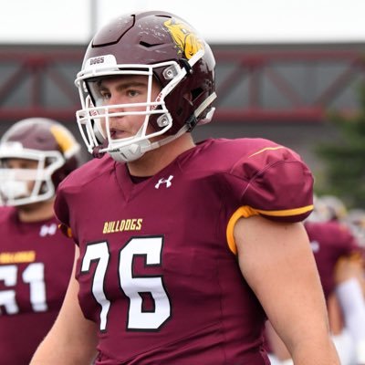 University Minnesota Duluth Football, Red-shirt Senior olineman