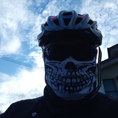 akbar_khan91's profile picture. Just another boring human.