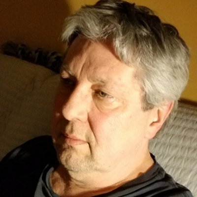 MoveDaPuck's profile picture. I rarely ever tweet but I'll follow you if I like your tweets.
Agnostic, centrist.
Conservative? We might not get along.