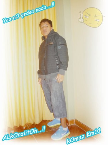 zOy un xiikO divertiidO kOn ganaz de zuperarzee... i zer Grande en La viida tengO 18 añOz zuper xvr buzkandO wenaz Amiiaz pOez ..  xD..!!