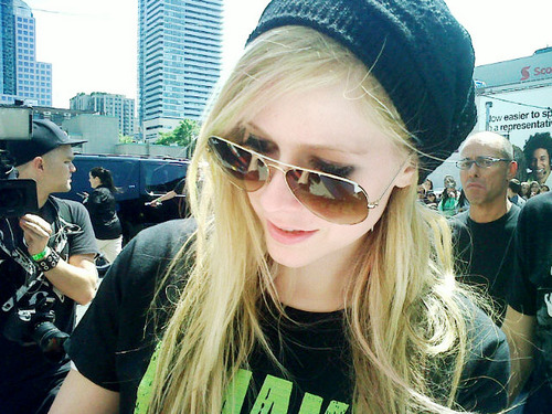 _sk8ergirl's profile picture. I'm fake, I'm not Avril Lavigne!