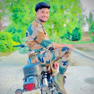 Santosh37025896's profile picture. 