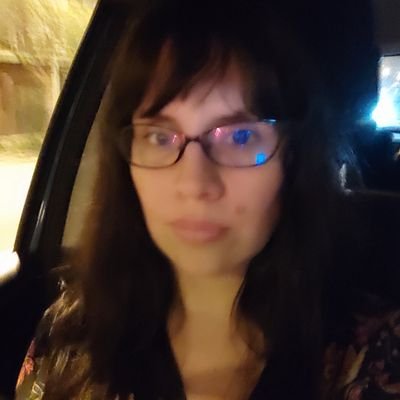 Lisette_2012's profile picture. Arquitecta con algo de actriz y escritora. Amo quedarme dormida y a los gatos. En el centro con tendencia a la izquierda. Izq. y der. corruptas son la misma M