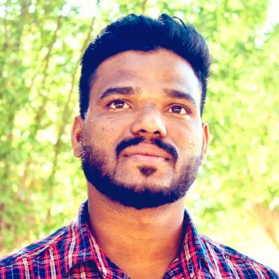 Imsivabalanpoet's profile picture. எழுத்தாளர்,சிறுகதை மற்றும் கவிதை எழுதுவது,இயற்கையை நேசிப்பவன்...சமூக நீதிக்காக ஒலிக்கும் முதல் குரல் உன்னுடையதாக இருக்கட்டும்...யாதும் ஊரே யாவரும் கேளீர்...!